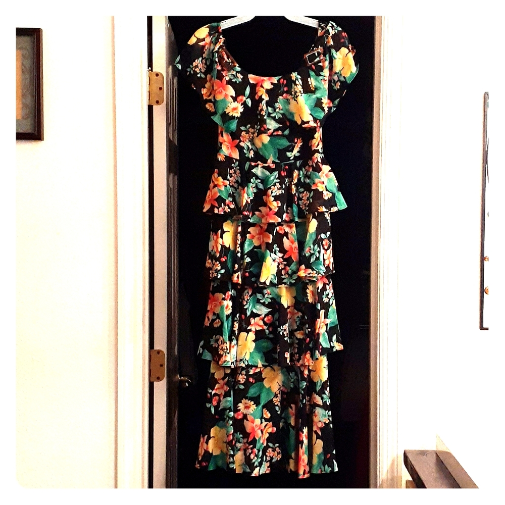 Size 4 floral midi dress